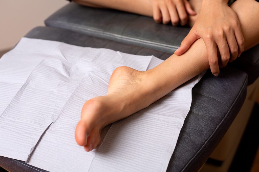 Pied en consultation avec un podiatre